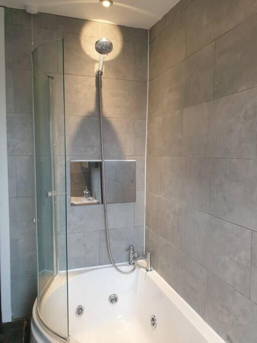 City Townhouse Close To Cafes And Restaurants NWI Eksteriør billede
